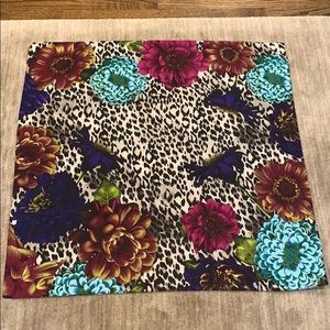 Echo square scarf. EUC!